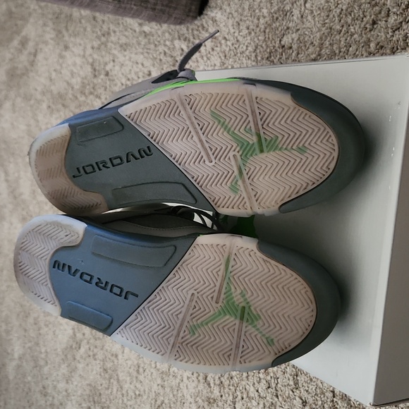 Jordan retro bean green size 8.5 green and gray - Picture 4 of 4